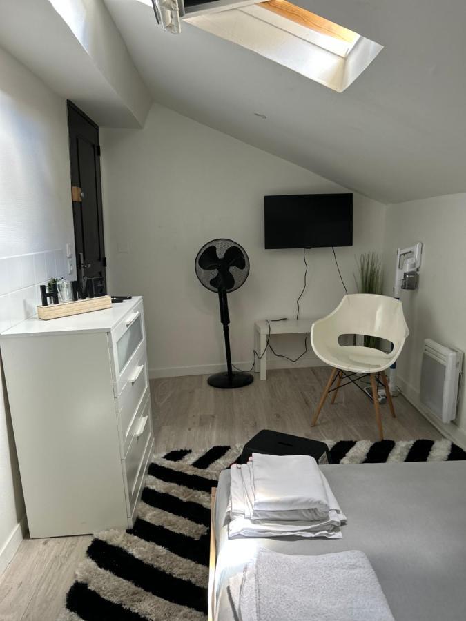 Petit Appartement T2 A 5 Min De La Gare Burdeos Exterior foto
